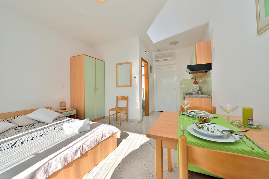 פטרצ'אנה Sara Apartments חדר תמונה