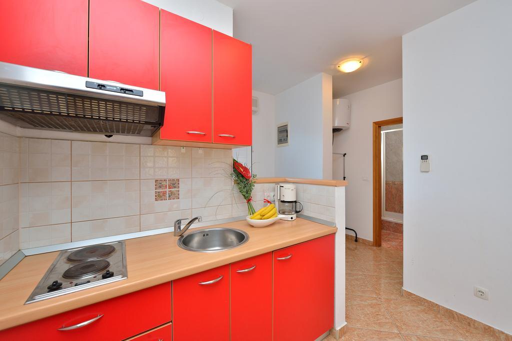 פטרצ'אנה Sara Apartments חדר תמונה