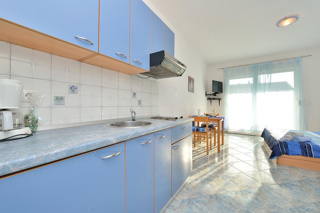פטרצ'אנה Sara Apartments חדר תמונה